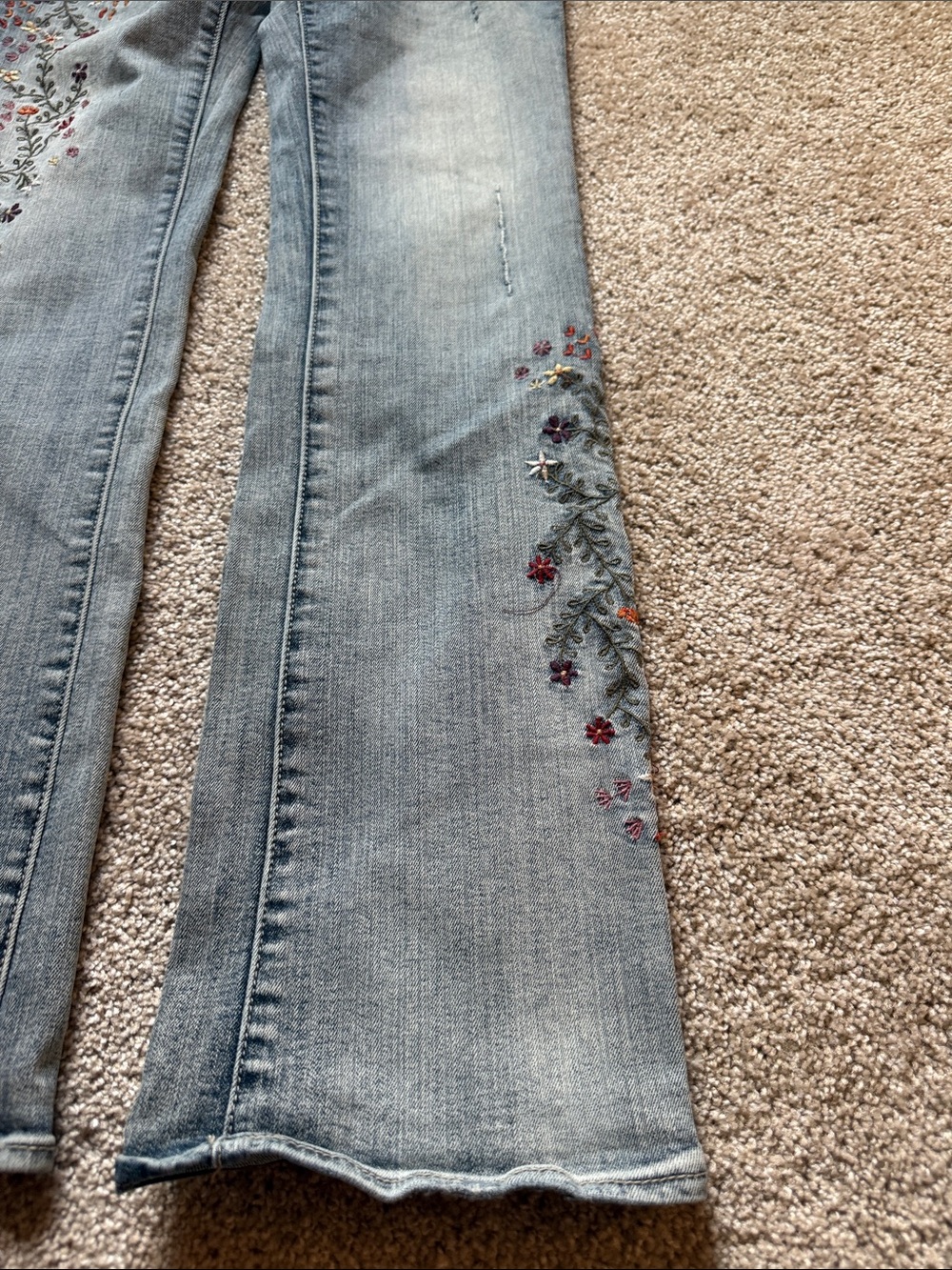 Driftwood Kelly Embroidered Light Blue Women’s Jeans size 27 - Picture 5 of 8
